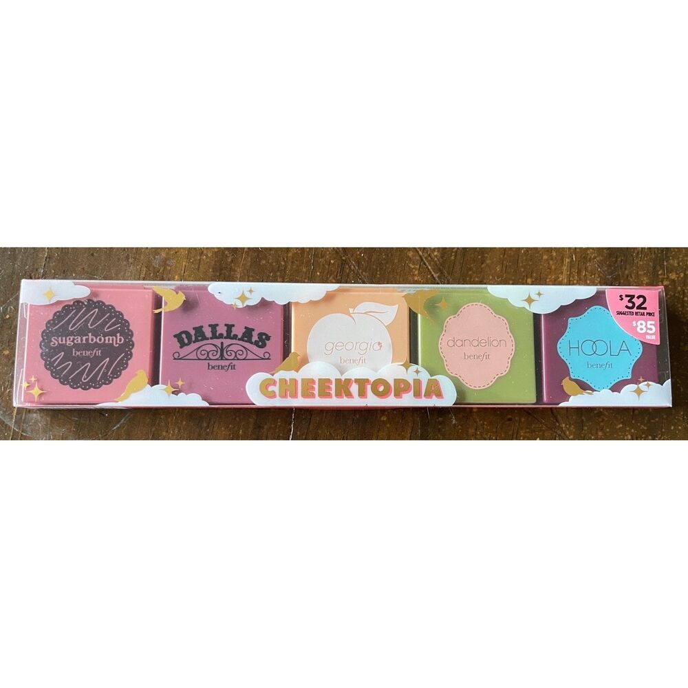 Benefit Cheektopia new unopened!
